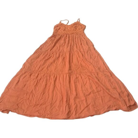 Coral Lace Detail Maxi Dress - Picture 4 of 11